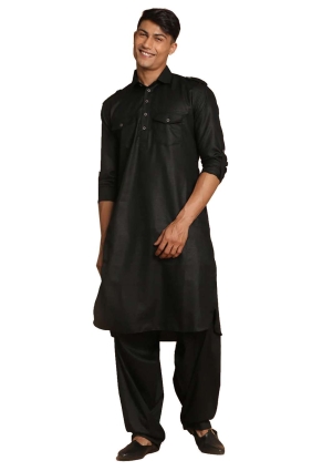 Black Men Kurta in Plain Cotton KURU0103