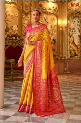 Banarasi silk Saree in Yellow with Weaving SR27164