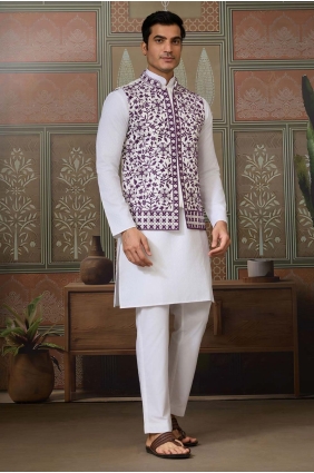 White Men Kurta in Embroidered Silk KURR604